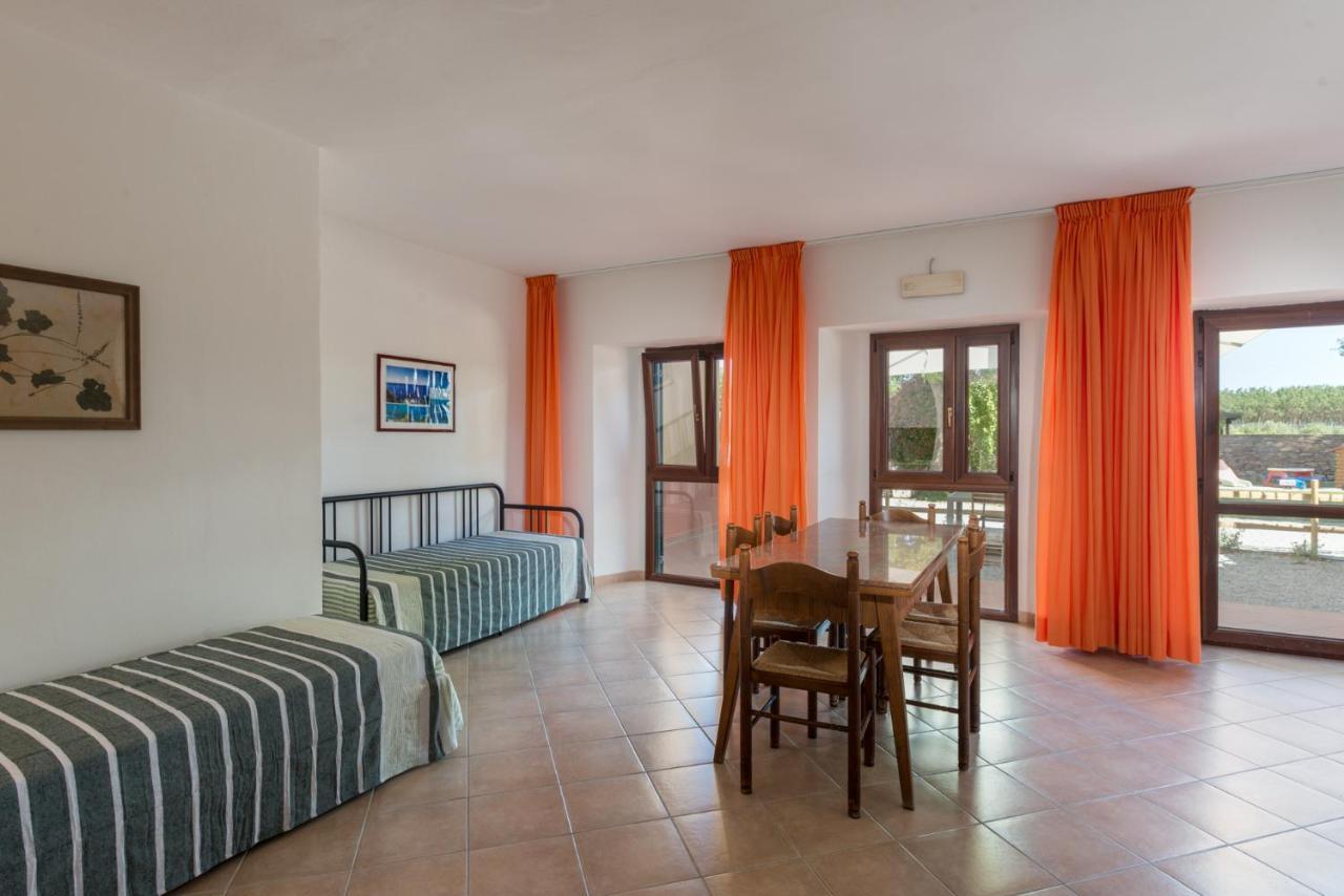 Agriturismo Le Vecchie Scuole Кампилия Маритима Екстериор снимка